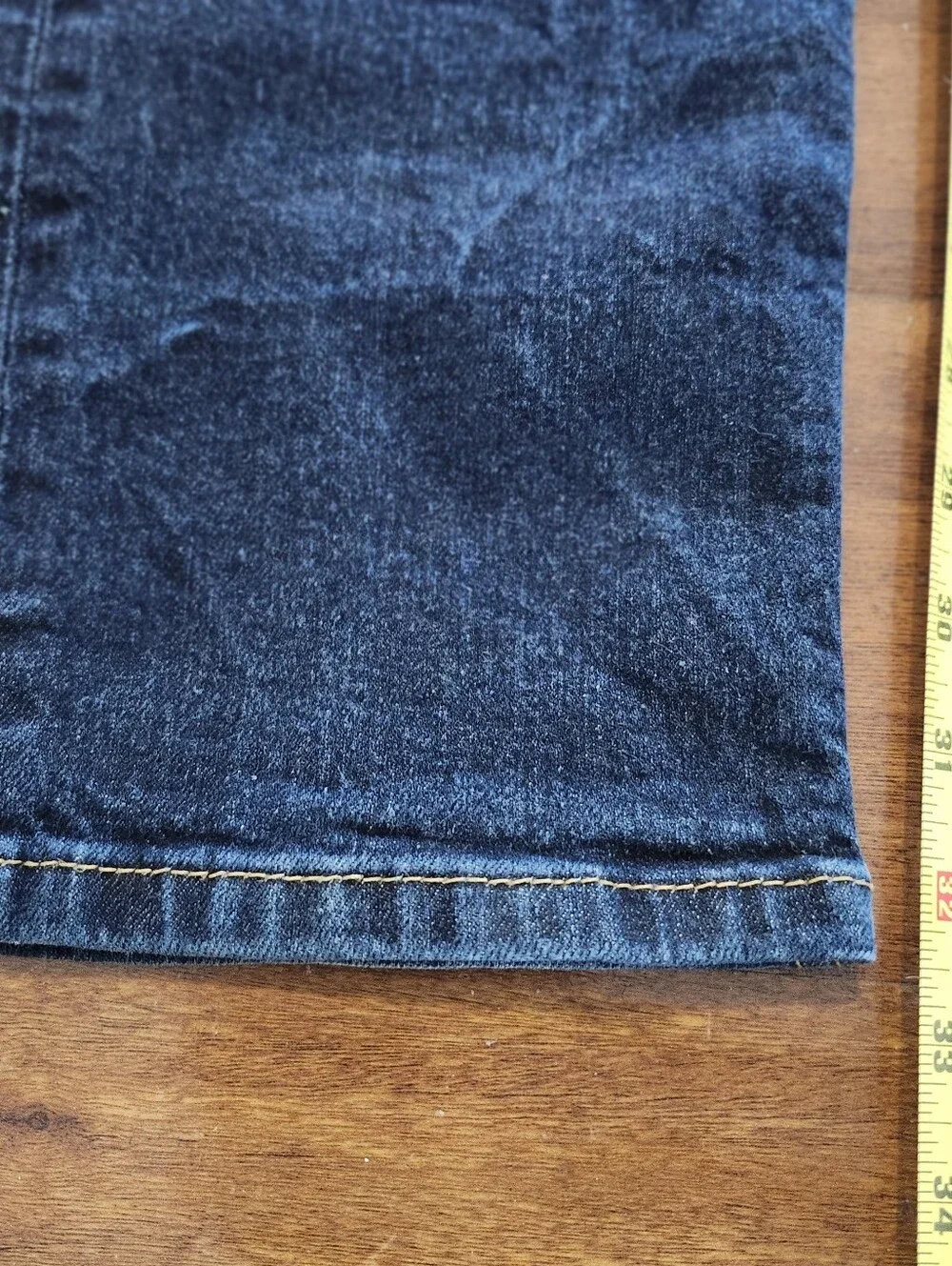 Mens Levi Strauss 514 Blue Jeans. W32 L34. Never Altered.